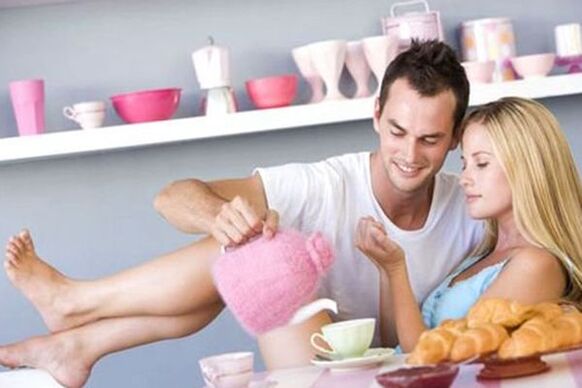 ευτυχισμένος άντρας και ευτυχισμένη γυναίκα